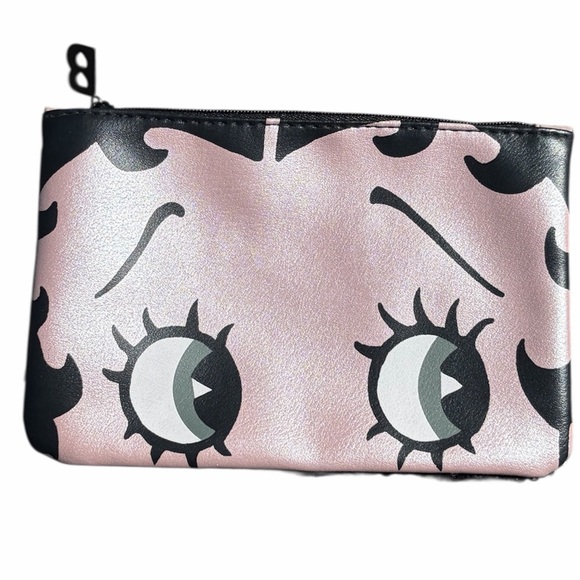 ipsy Handbags - 🐰Betty Boop x Ipsy Makeup Bag Cosmetic Pouch Pearlized Peach Sequin